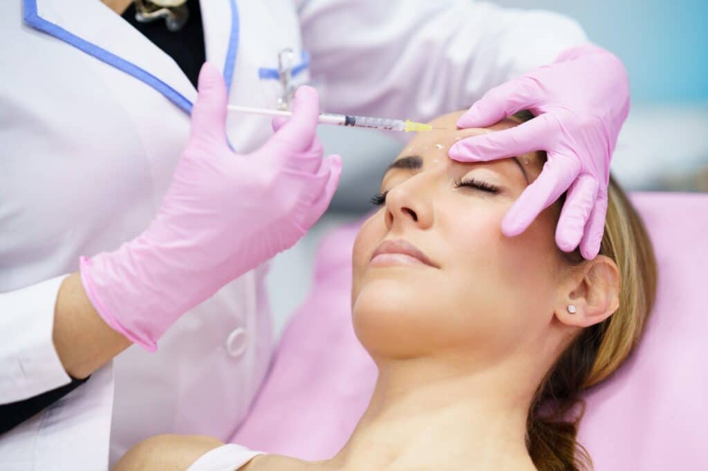 Botox-Injektionen sind einfacher als eine Schönheits-Operation