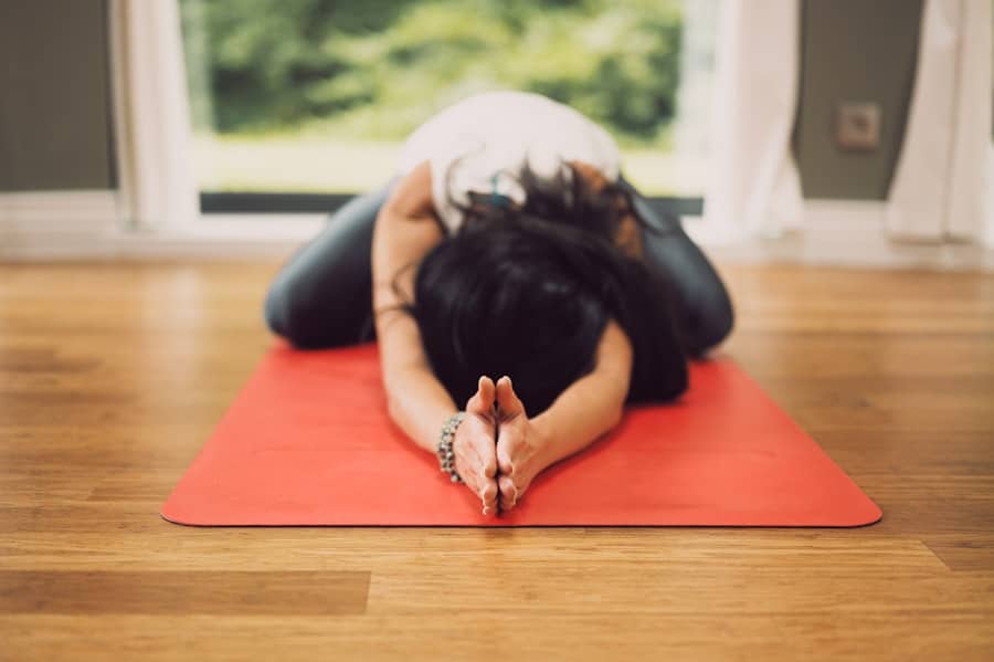 7 Schritte zur Perfektionierung deiner Gesichts-Yoga-Routine zu Hause leuchtende Haut image 23