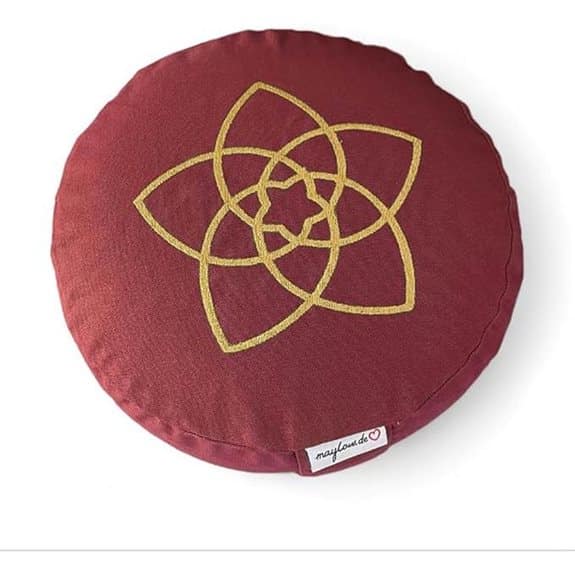 15 beste Yogakissen, die deine Praxis für immer verändern werden beste, deine, die, empfehlungen, für, immer, Meditation, praxis, produkt, verändern, werden, yoga, Yoga-Praxis, Yogakissen 8 Meditationskissen Blume der Liebe mit Dinkelspelzen