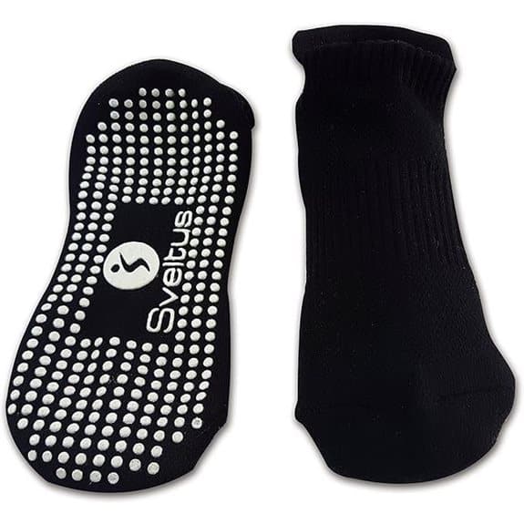 10 beste Yoga-Socken, die dich bei jeder Pose erden Atmungsaktive Designs, bei, beste, dich, die, empfehlungen, erden, Grip-Technologie, jeder, pose, produkt, yoga, Yoga-Socken 1 Sveltus Rutschfeste Socken - 3 Größen (S M L)